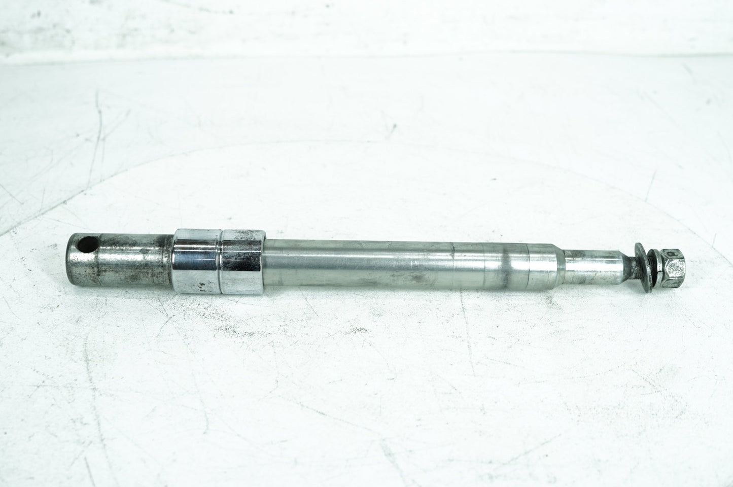 1999 - 2006 Harley-Davidson Touring Electra Glide Ultra Front Wheel Axle Bolt Shaft 43364-00