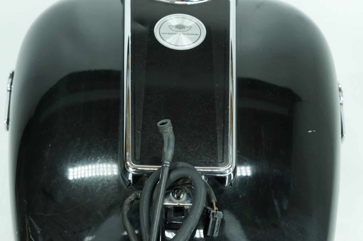 1999 - 2006 Harley-Davidson Touring Electra Glide Classic Fuel Gas Tank Gasoline Reservoir 61356-03 , 62230-03A , 62231-03A