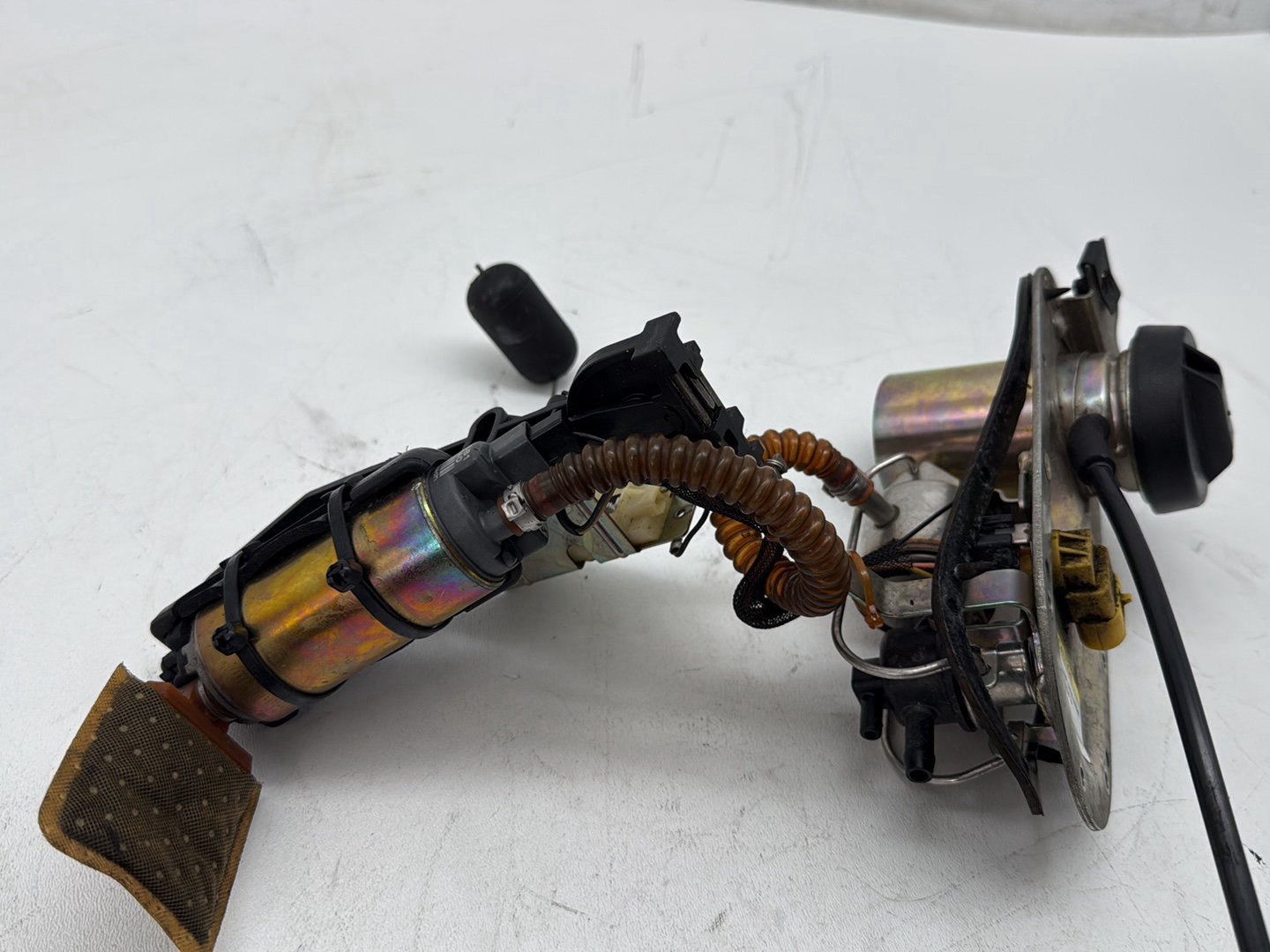 2006 Harley Touring FLHTCI Electra Glide Classic OEM Fuel Pump Gas Gasoline Petrol Sending