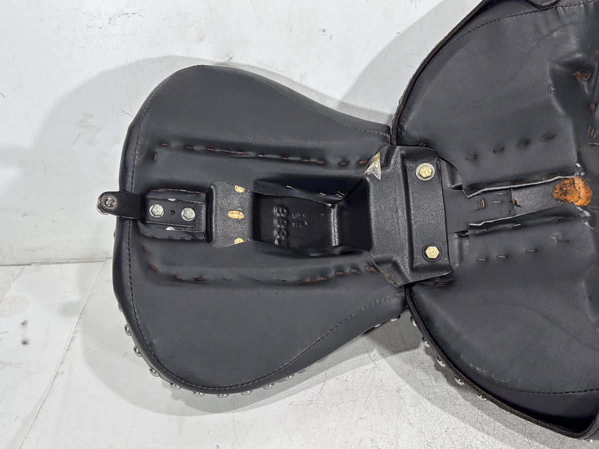 04 Harley Heritage Softail Classic FLSTCI OEM Passenger Rider Driver Seat Saddle