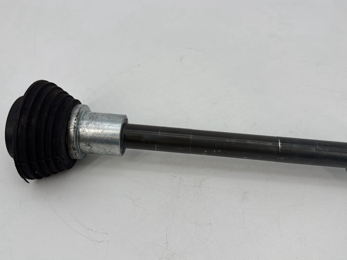 2007 - 2012 Harley-Davidson Touring Road Glide Rear Fork Swingarm Pivot Bolt Shaft 47505-02