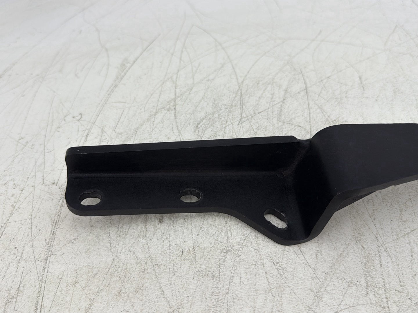 2004 Harley Dyna Super Glide FXDI OEM Exhaust System Support Bracket Holder