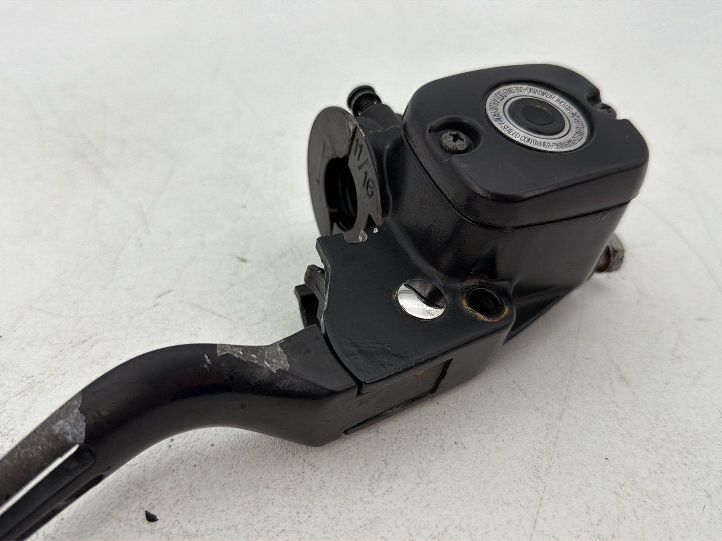 2007 - 2012 Harley-Davidson Touring Street Glide Front Right Brake Lever Master Cylinder 45105-05A