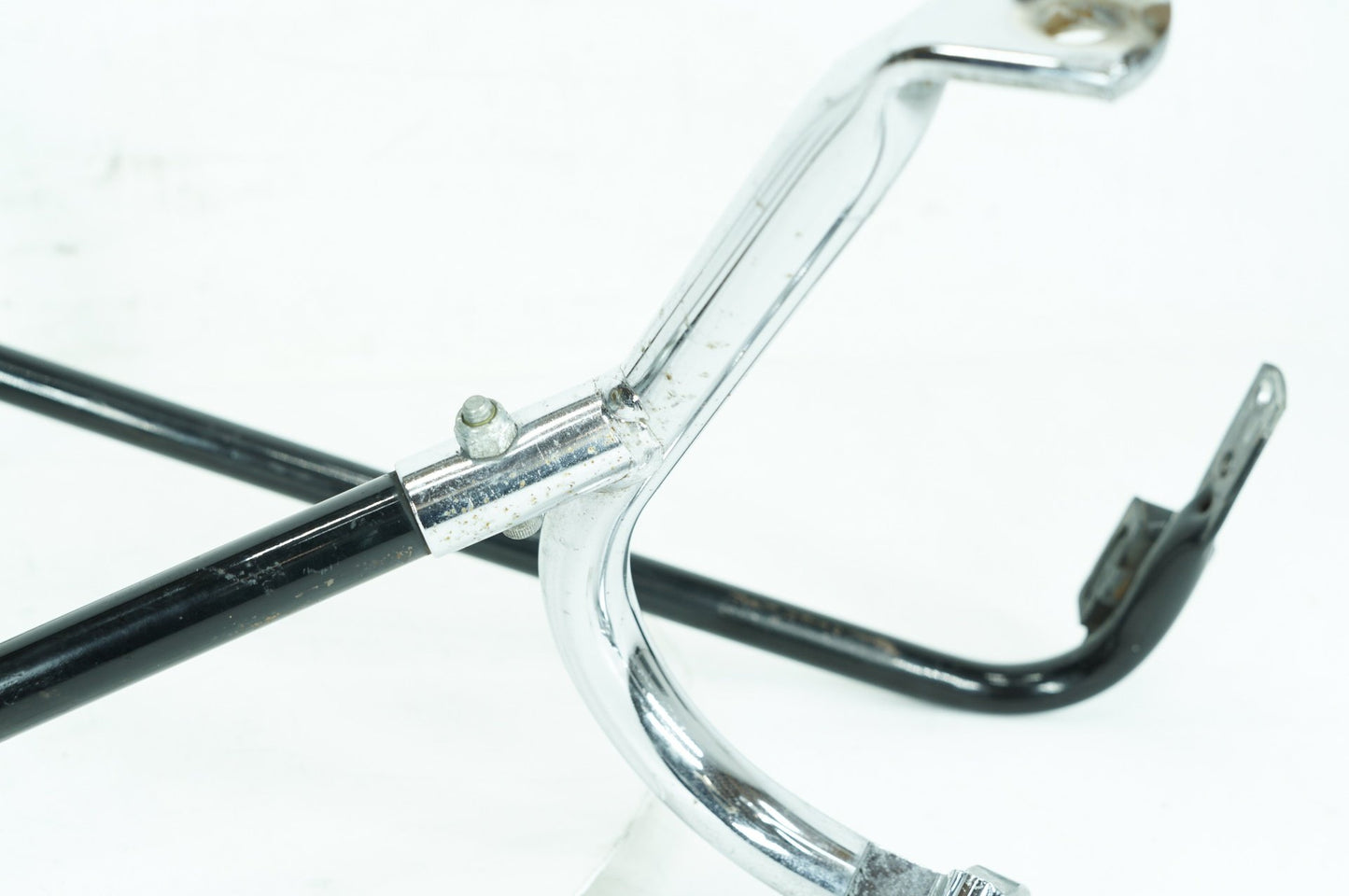 1999 - 2006 Harley-Davidson Touring Road King Classic Rear Left Right Saddlebag Guard Rails Bar 49187-97