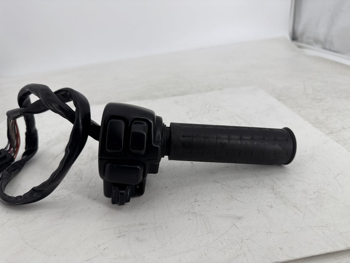 2013 Harley Street Glide Touring OEM Right Engine Start Kill Switches Controls