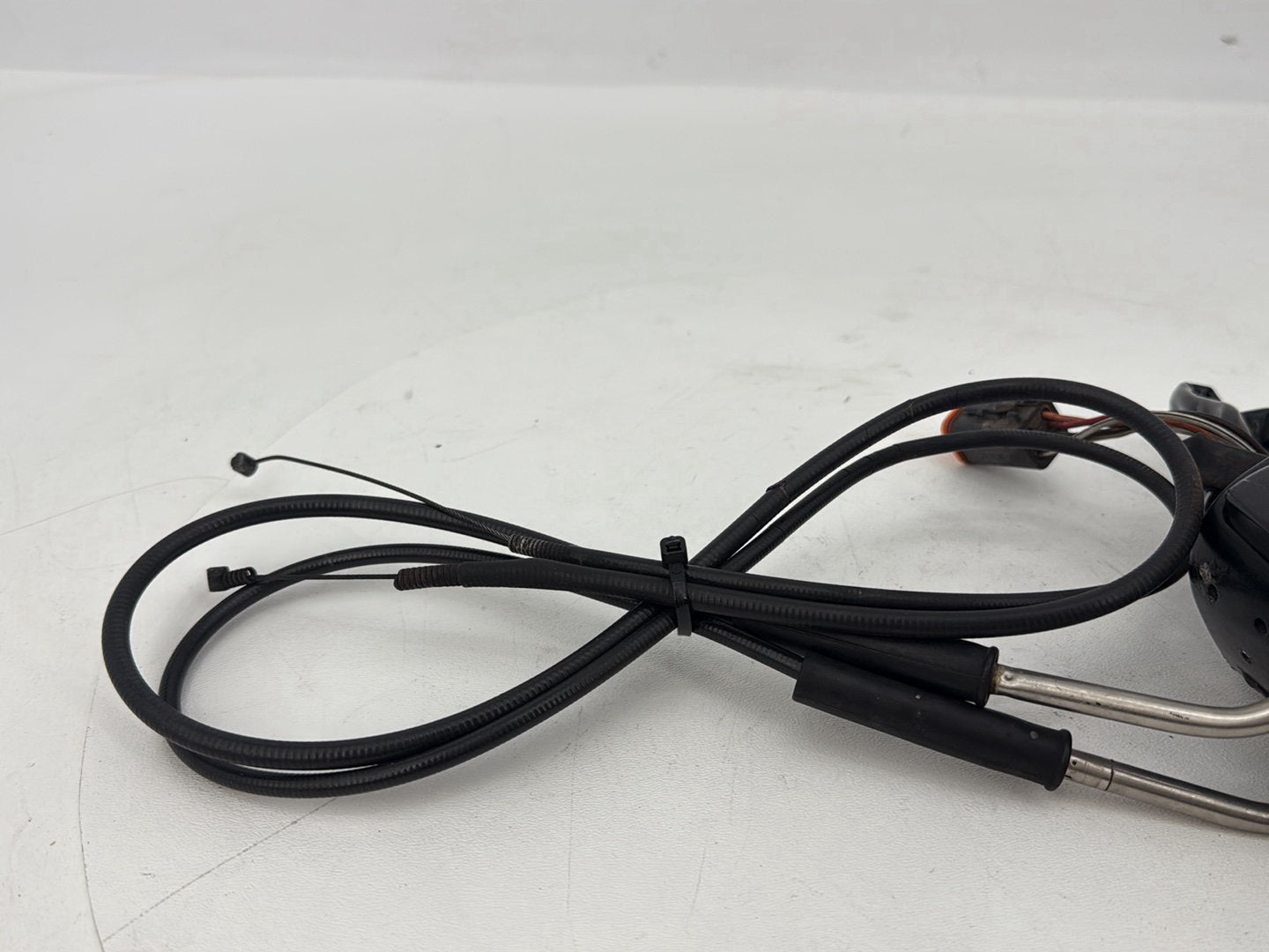 2004 - 2013 Harley-Davidson Sportster 883 Custom Right Engine Start Kill Switches Controls  	71589-96B