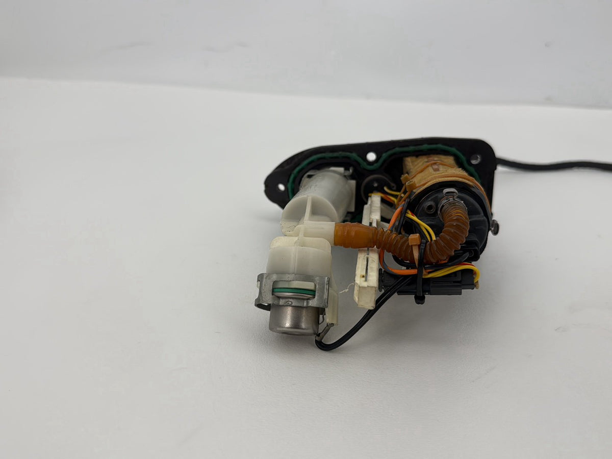 2014 Harley Sportster XL883L 883 SuperLow Gas Gasoline Fuel Petrol Pump Sending
