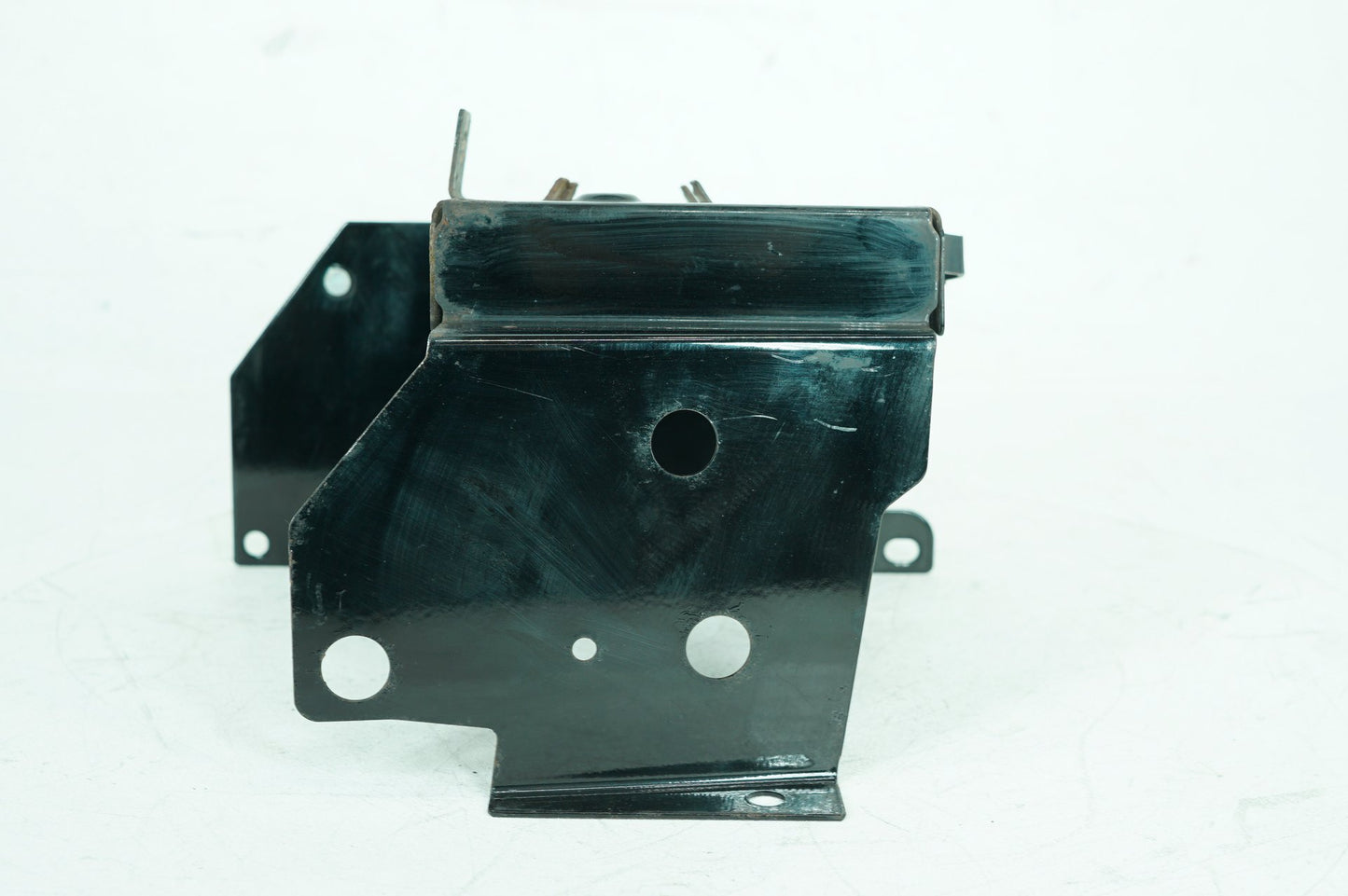 2007 - 2011 Harley-Davidson Touring Street Glide Battery Tray Bracket Holder Carrier 66281-02A