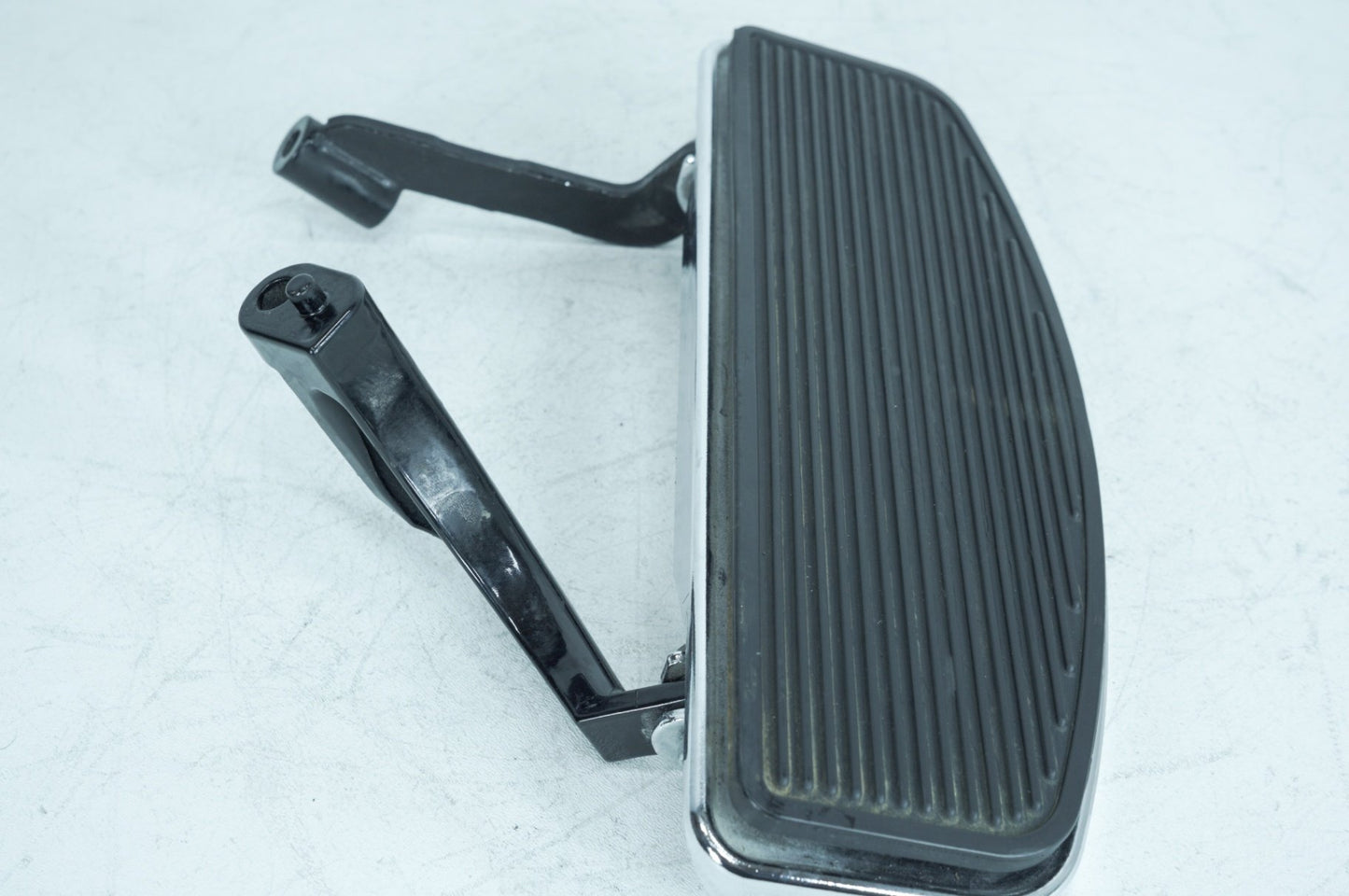 2007 - 2011 Harley-Davidson Touring Electra Ultra Right Driver 1 Floorboard Foot Rest 50614-06