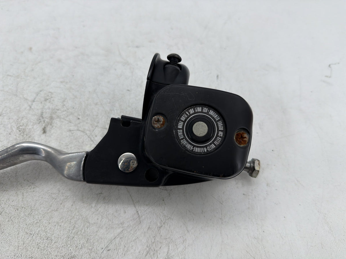 1996 Harley Electra Glide Touring Ultra Front Right Brake Lever Master Cylinder