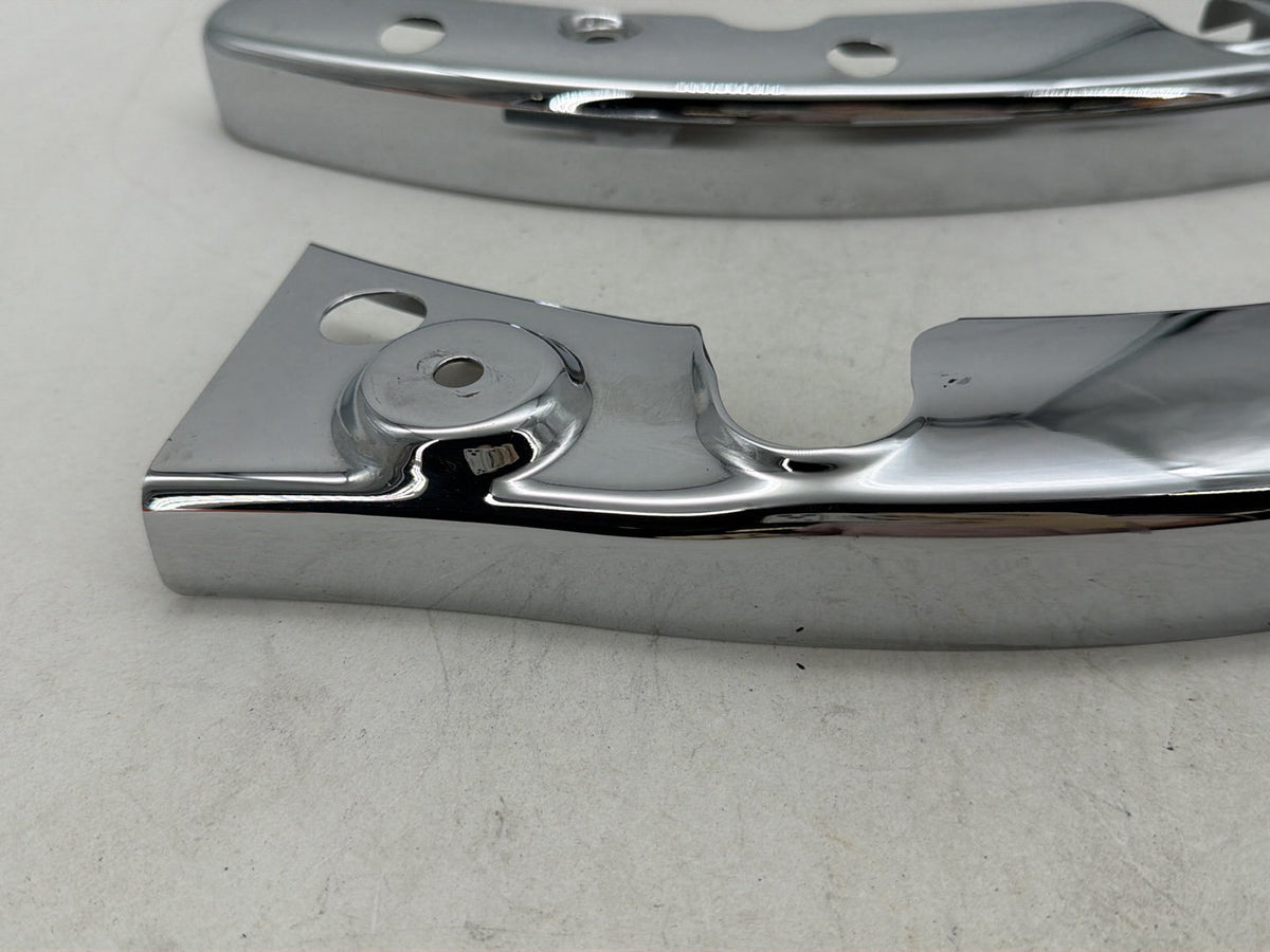 2010 Harley Street Glide Touring FLHX OEM Rear Left Right Fender Struts Bracket