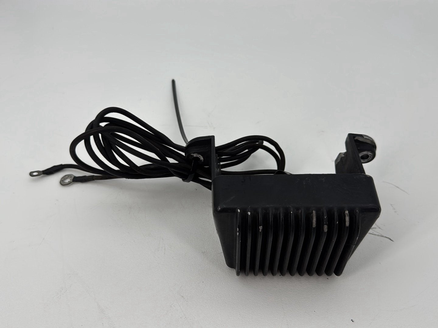 1999 - 2006 Harley-Davidson Touring Electra Glide Classic Voltage Regulator Rectifier   	74505-97A