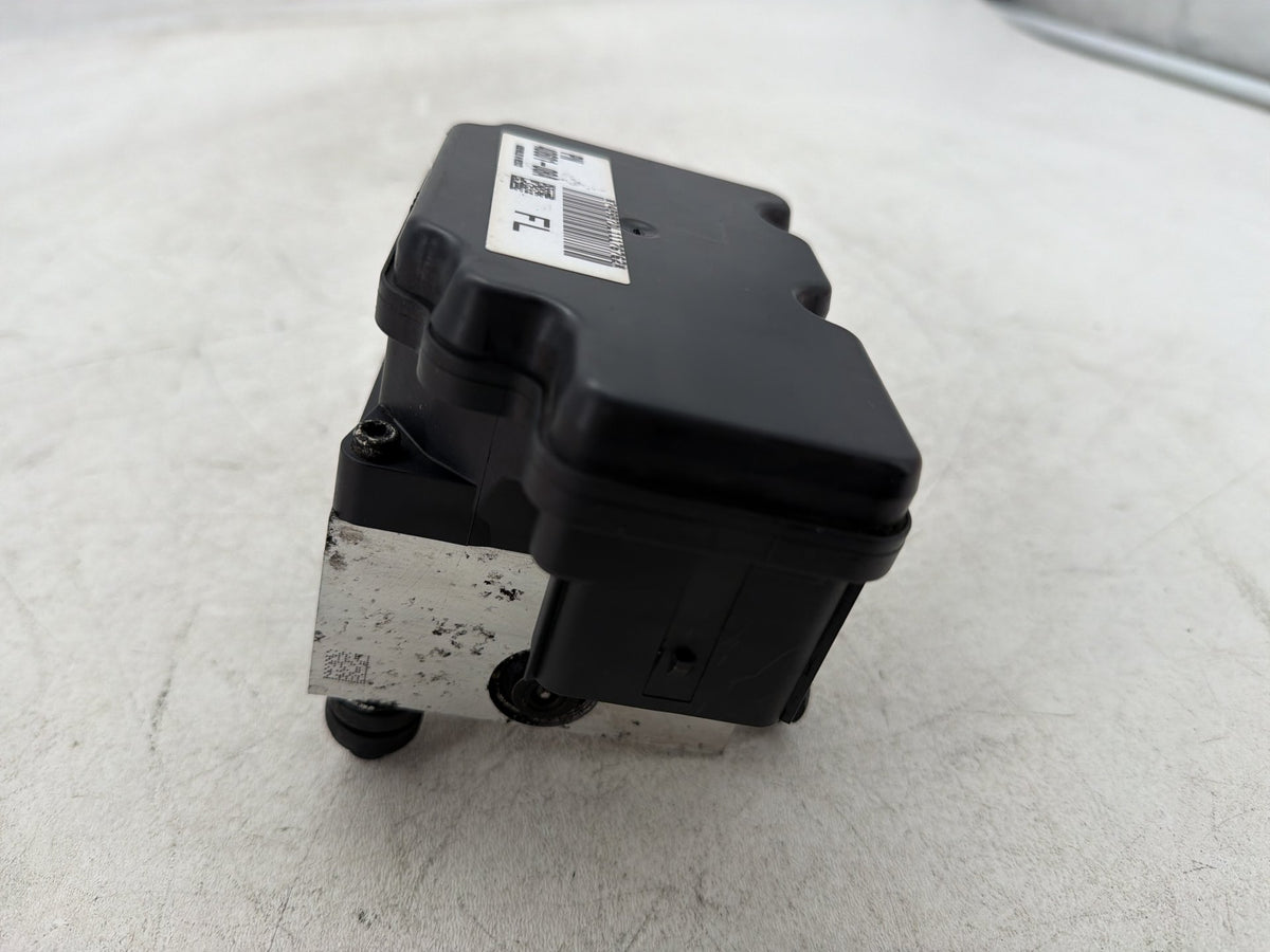2011 Harley Electra Glide Touring Ultra OEM ABS Brake Pump & Control Module