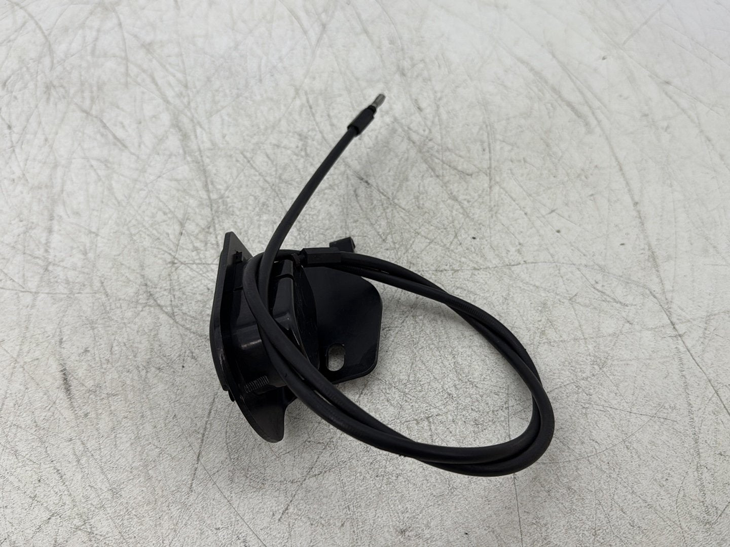 1998 Harley Touring FLHTCUI Electra Glide Ultra OEM Varilock Gas Spring Mount Bracket & Cable