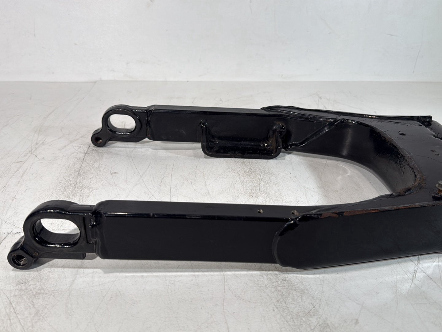 2007 - 2012 Harley-Davidson Touring Electra Glide Ultra Rear Fork Swingarm Swing Arm 	47549-02A
