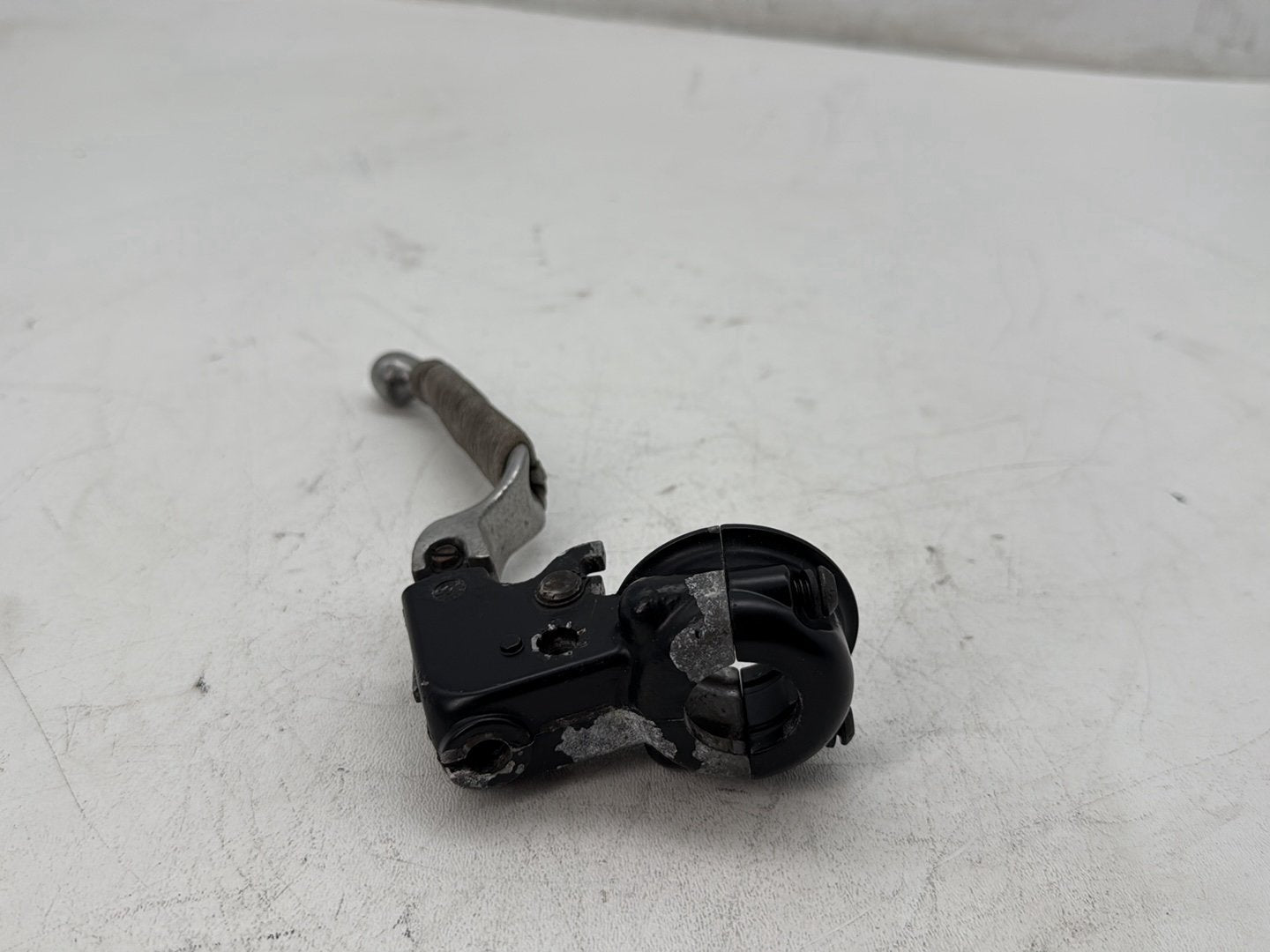 2006 Harley Touring FLHTCI Electra Glide Classic OEM Front Left Hand Clutch Control Lever