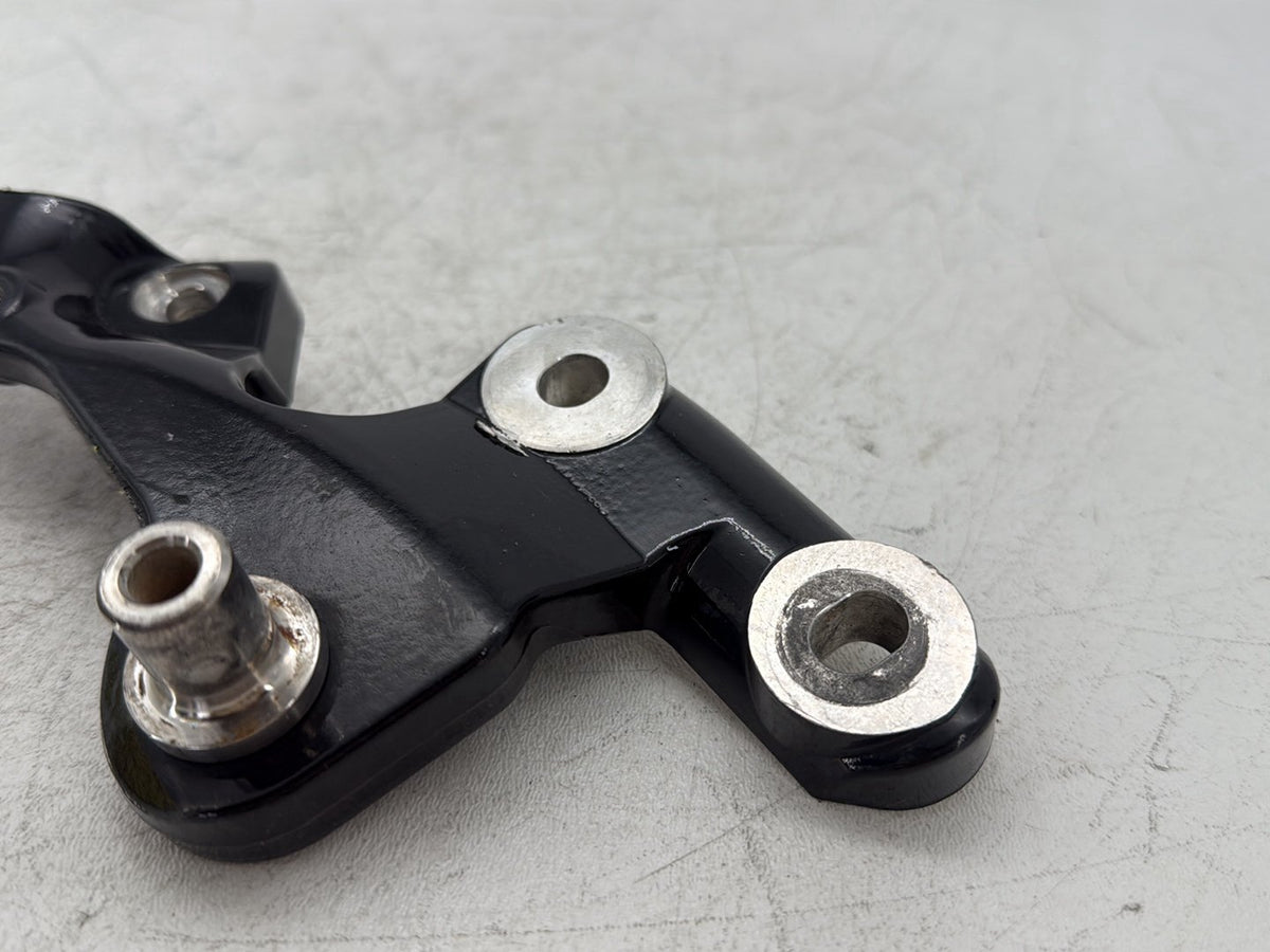 2019 Harley Softail Street Bob FXBB OEM Mounting Brackey Holder Support Bas
