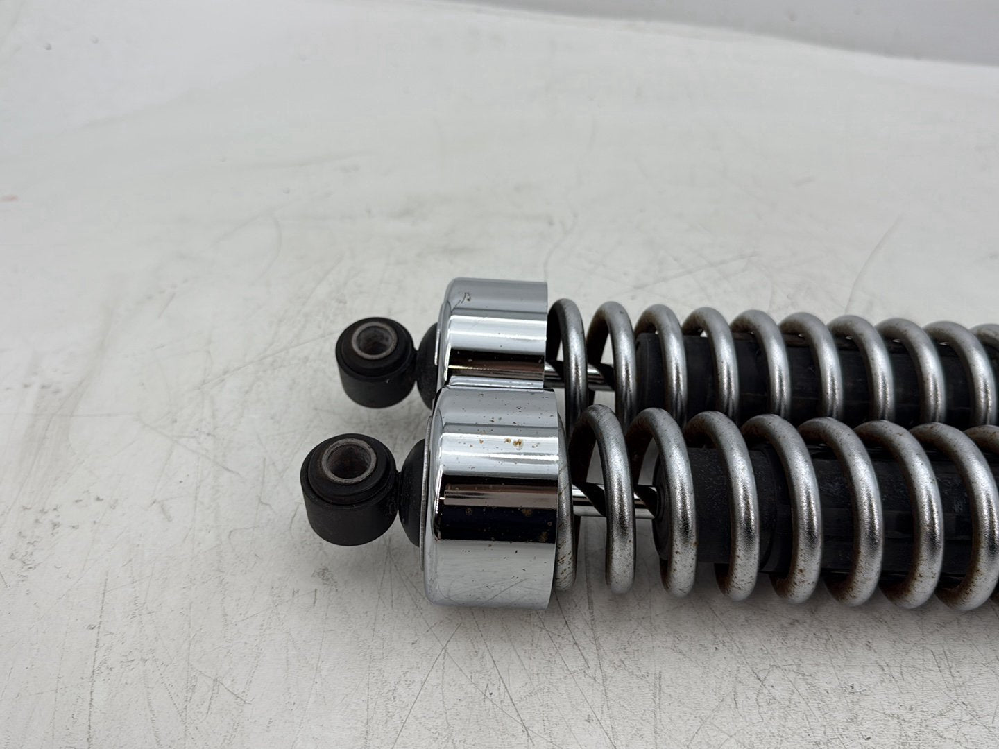 2005 Harley Dyna FXDWG Wide Glide OEM Rear Left Right Shock Absorbers