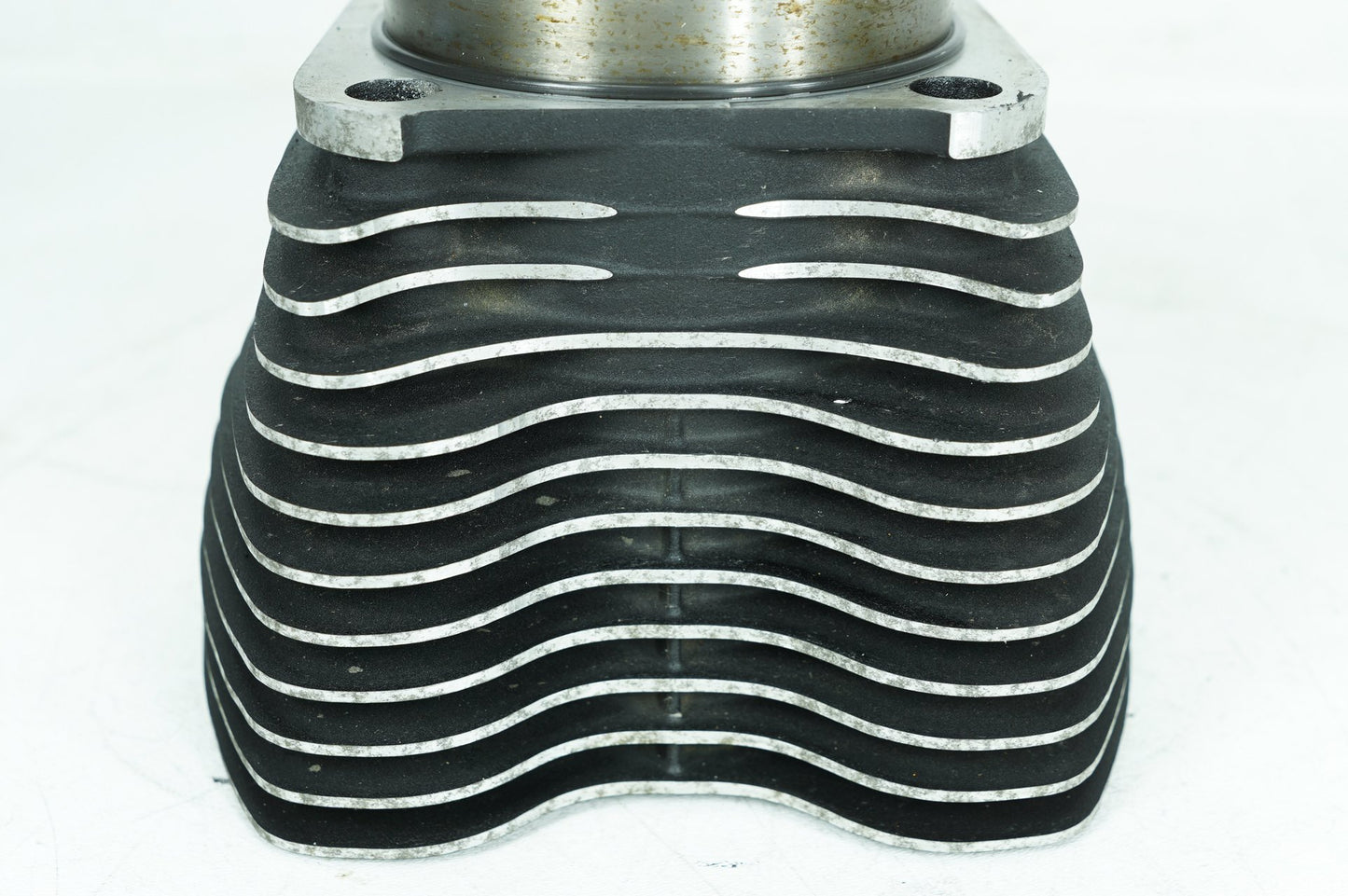 2008 - 2016 Harley-Davidson Dyna Wide Glide Twin Cam Engine Jug 1 Cylinder Barrel  	17458-07
