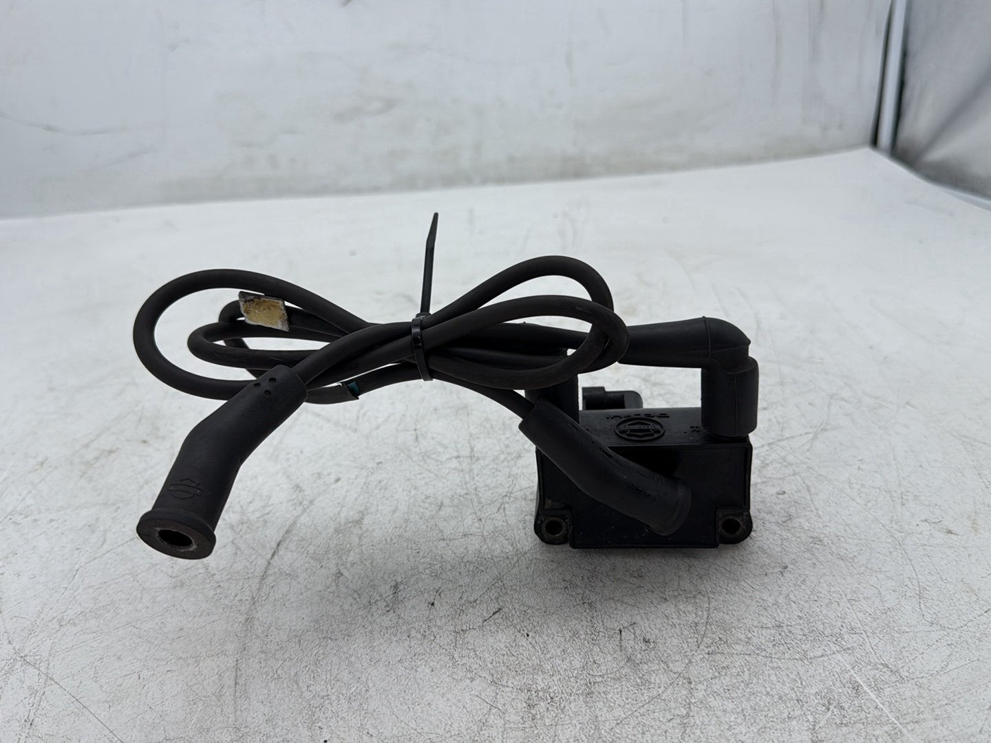 2009 Harley Street Glide Touring FLHX OEM Ignition Coil Spark Plugs Cable