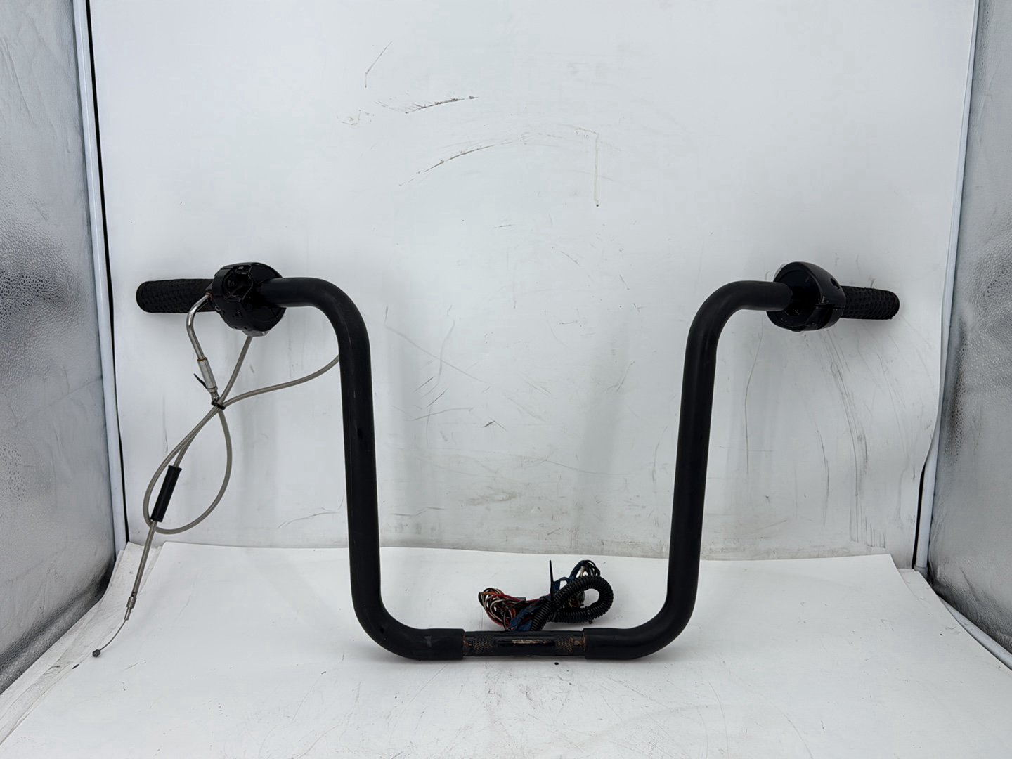 2006 Harley Dyna FXDWGI Wide Glide OEM Handlebars Left Right Switches Controls