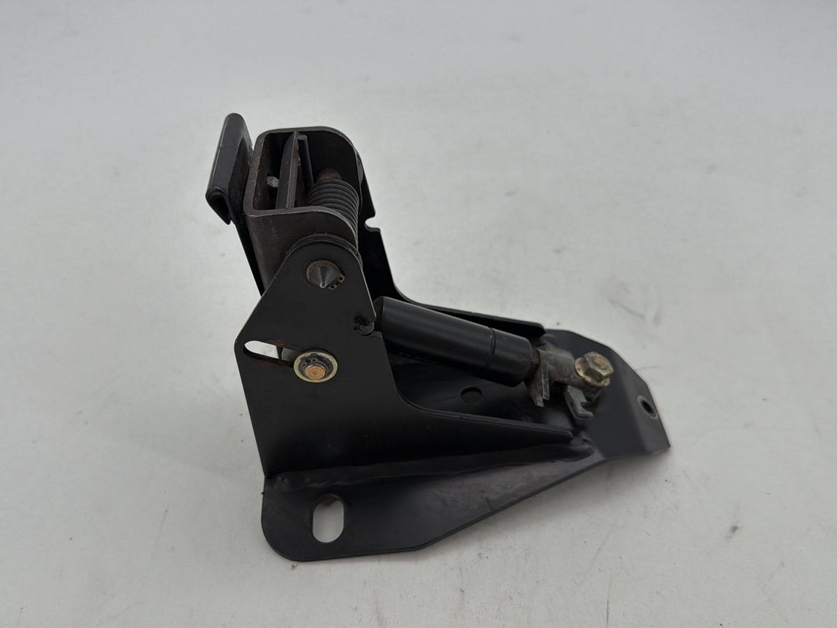 07 Harley Touring Electra Glide Ultra OEM Adjustable Rider Backrest Lift Mount