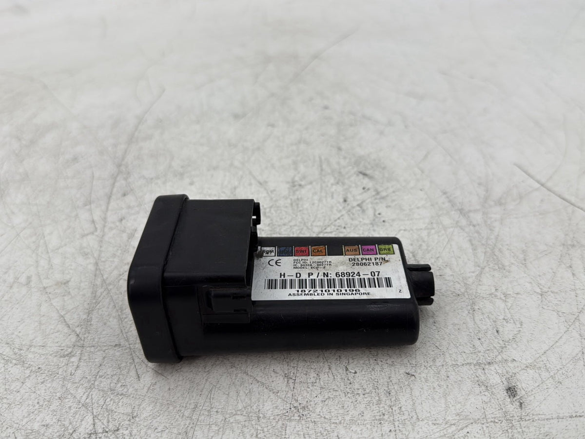 2012 Harley Road Glide Touring FLTRX Custom OEM Turn Signal Security Module TSSM