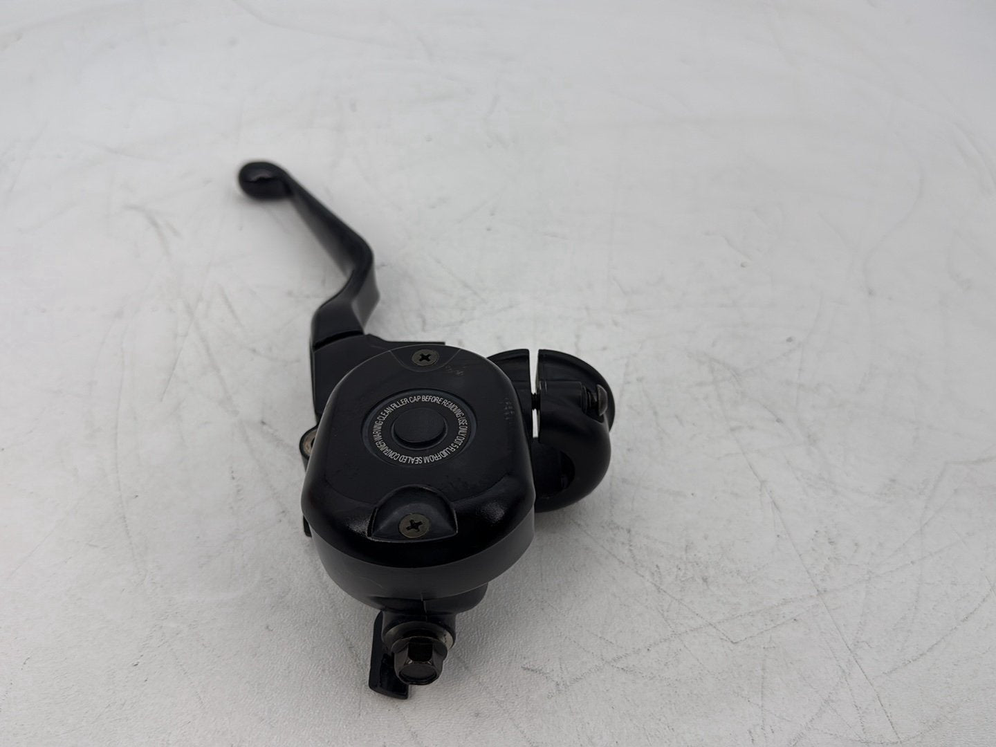 2004 - 2013 Harley-Davidson Sportster 1200 Custom Front Brake Lever Master Cylinder Reservoir 45146-04