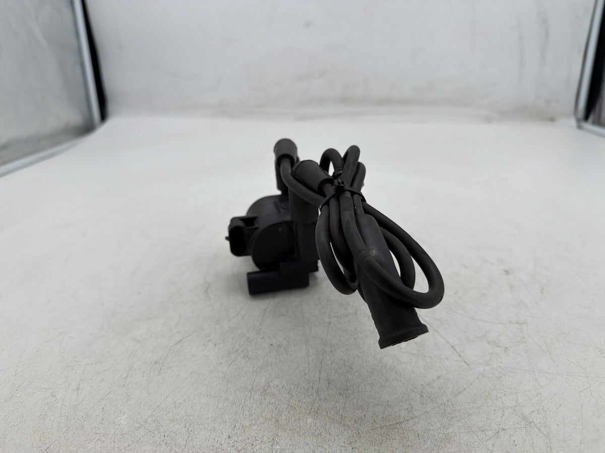 2011 Harley Street Glide Touring FLHX-103 OEM Ignition Coil Spark Plugs Cable