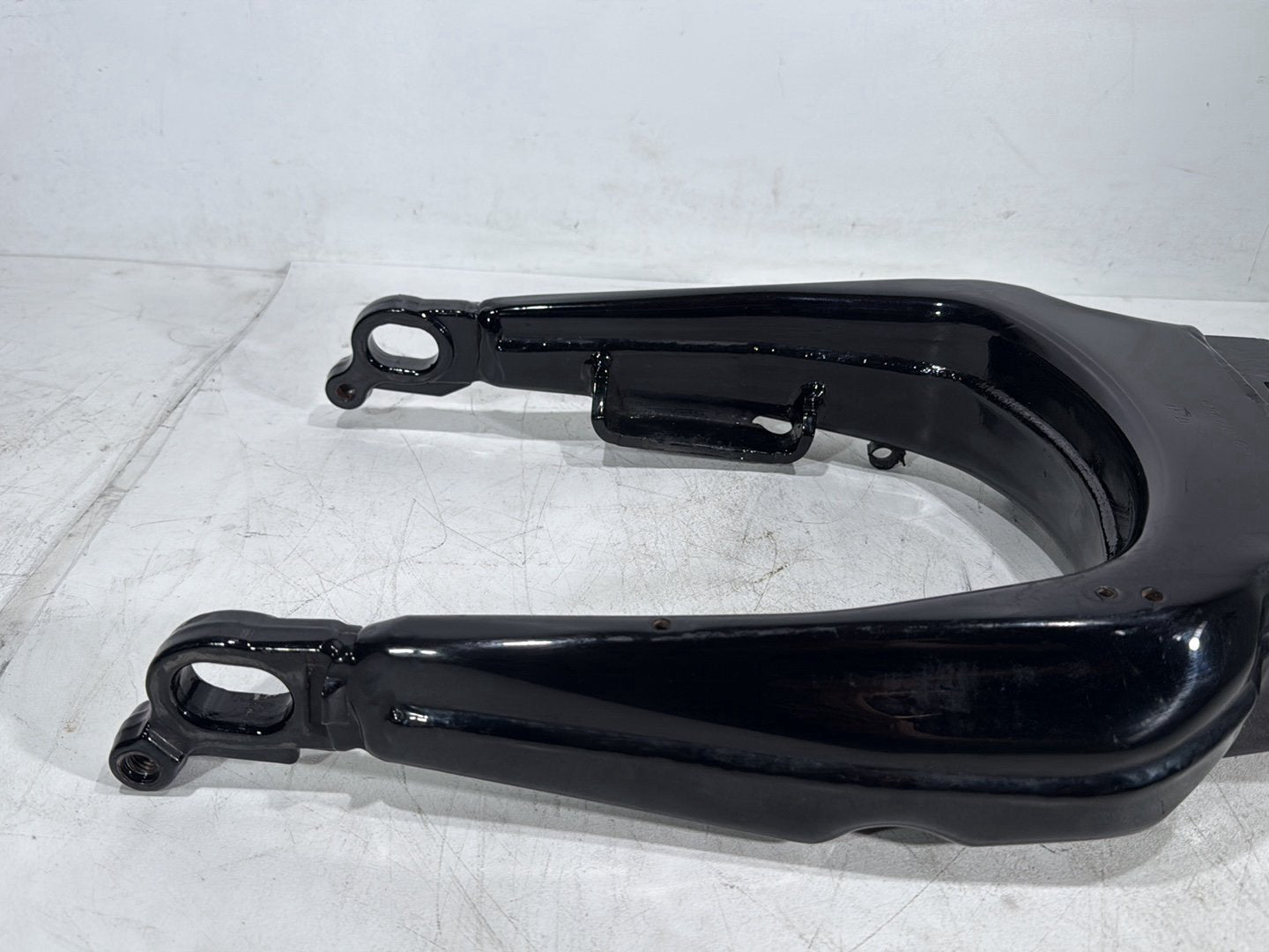 2016 Harley Road King Touring FLHR OEM Rear Fork Swingarm Swing Arm