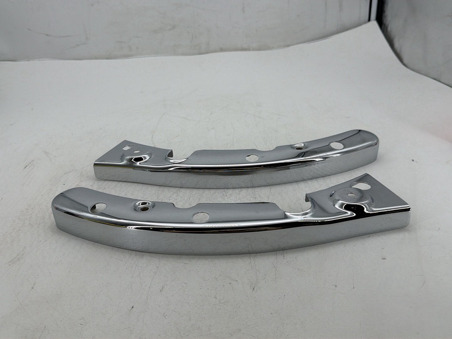 2013 Harley Street Glide Touring FLHX OEM Rear Left Right Fender Struts Bracket