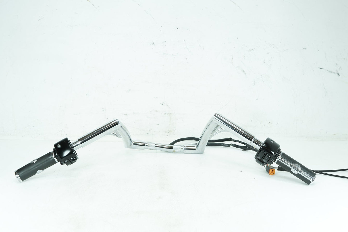 1999 - 2006 Harley-Davidson Softail Fat Boy Handlebars Left Right Switches Controls  	71684-06A