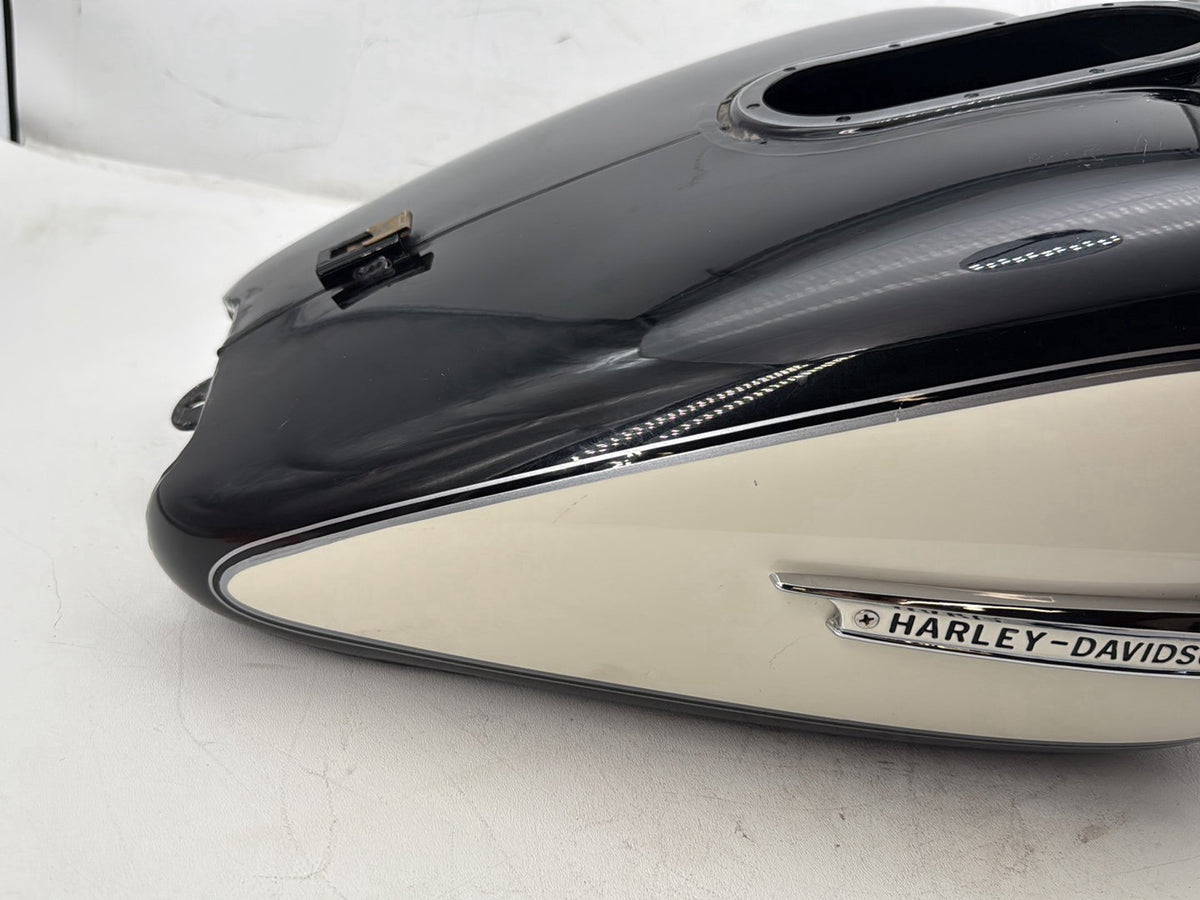 2007 Harley Touring FLHTP Electra Glide Police OEM Fuel Gas Tank Gasoline Reservoir