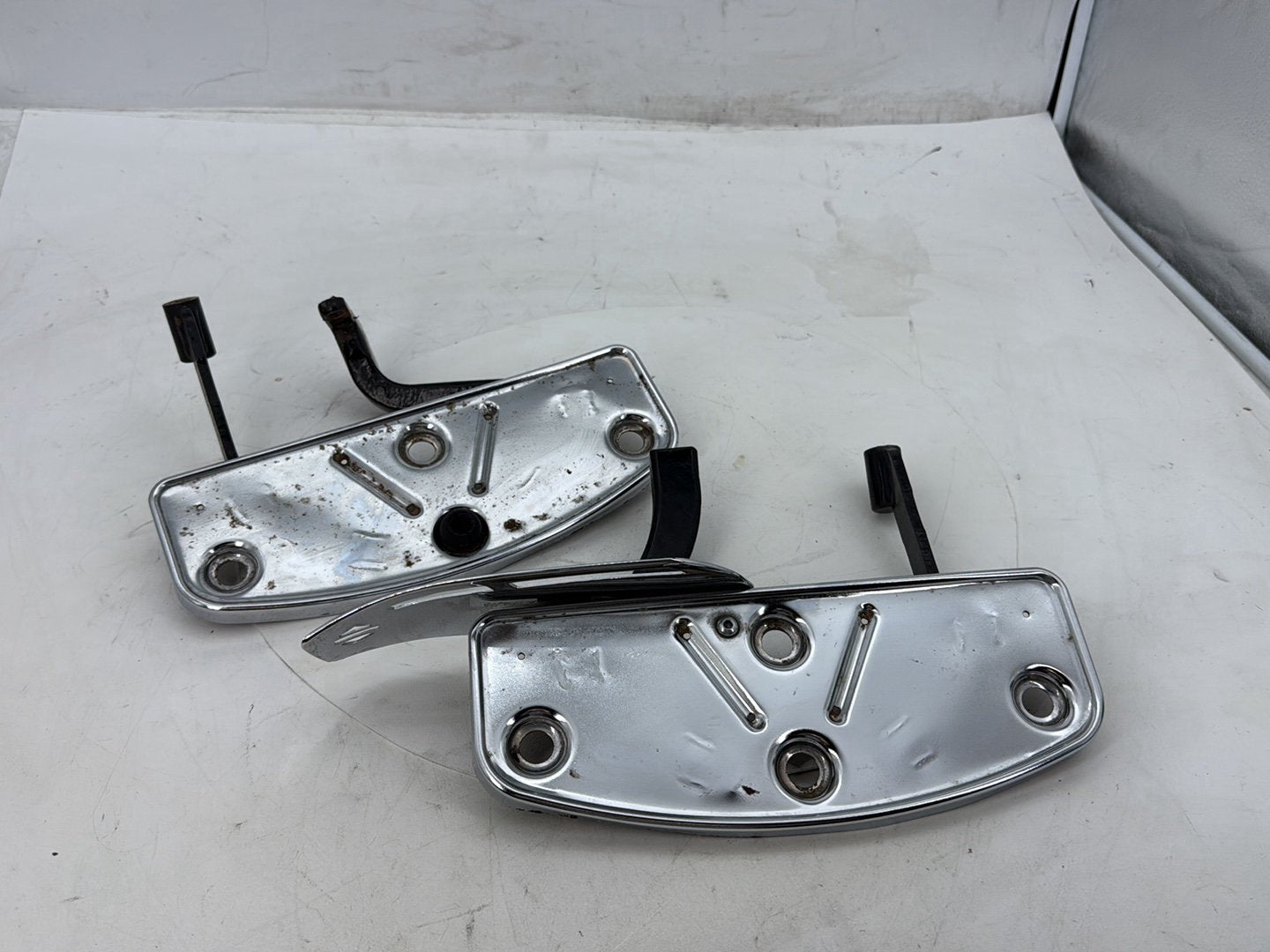 2005 Harley Road Glide Touring FLTRI OEM Left Right Driver Floorboard Foot Rest