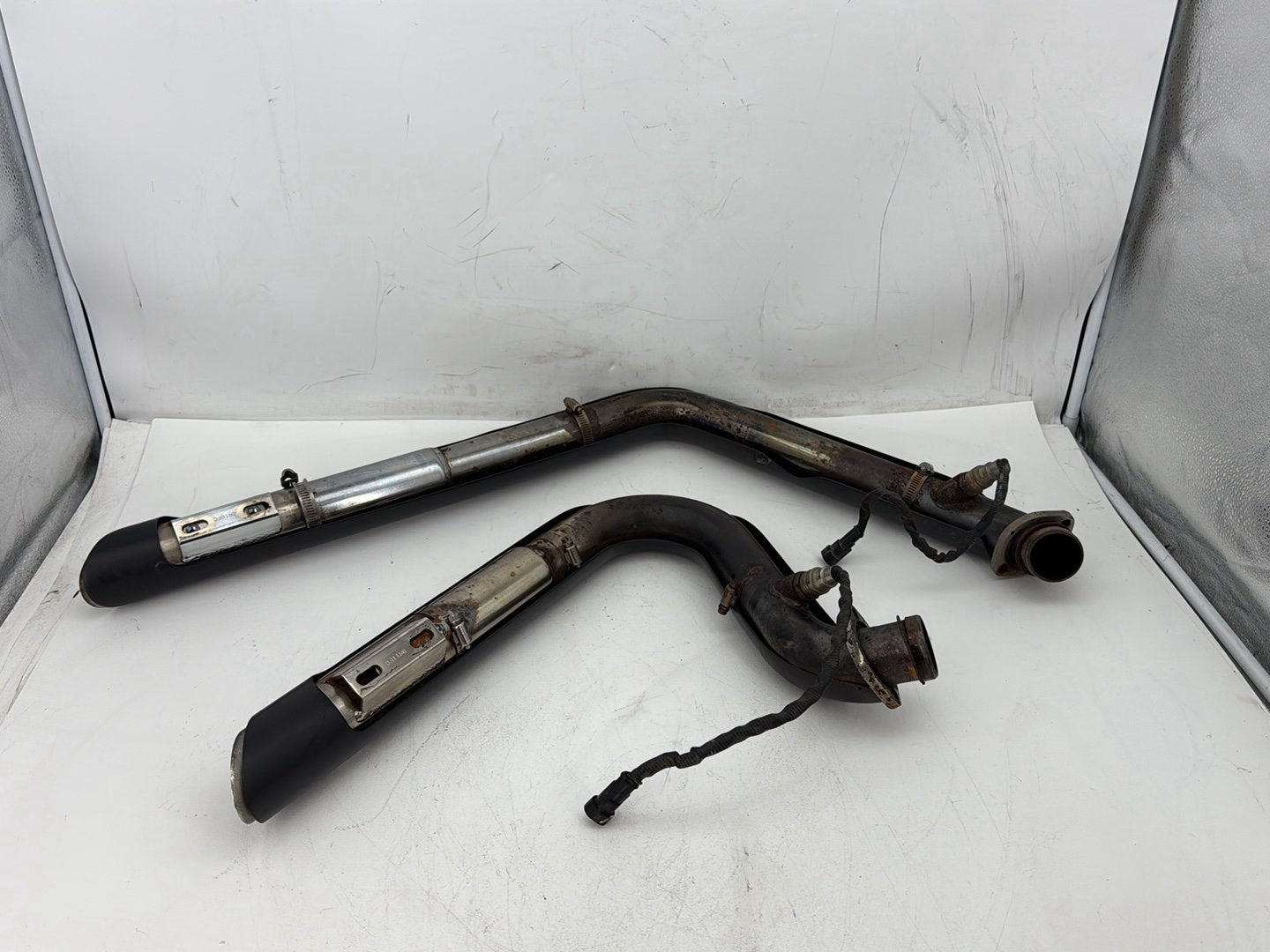 2006 Harley Dyna FXDWGI Wide Glide OEM Exhaust Header Pipes Vance & Hines