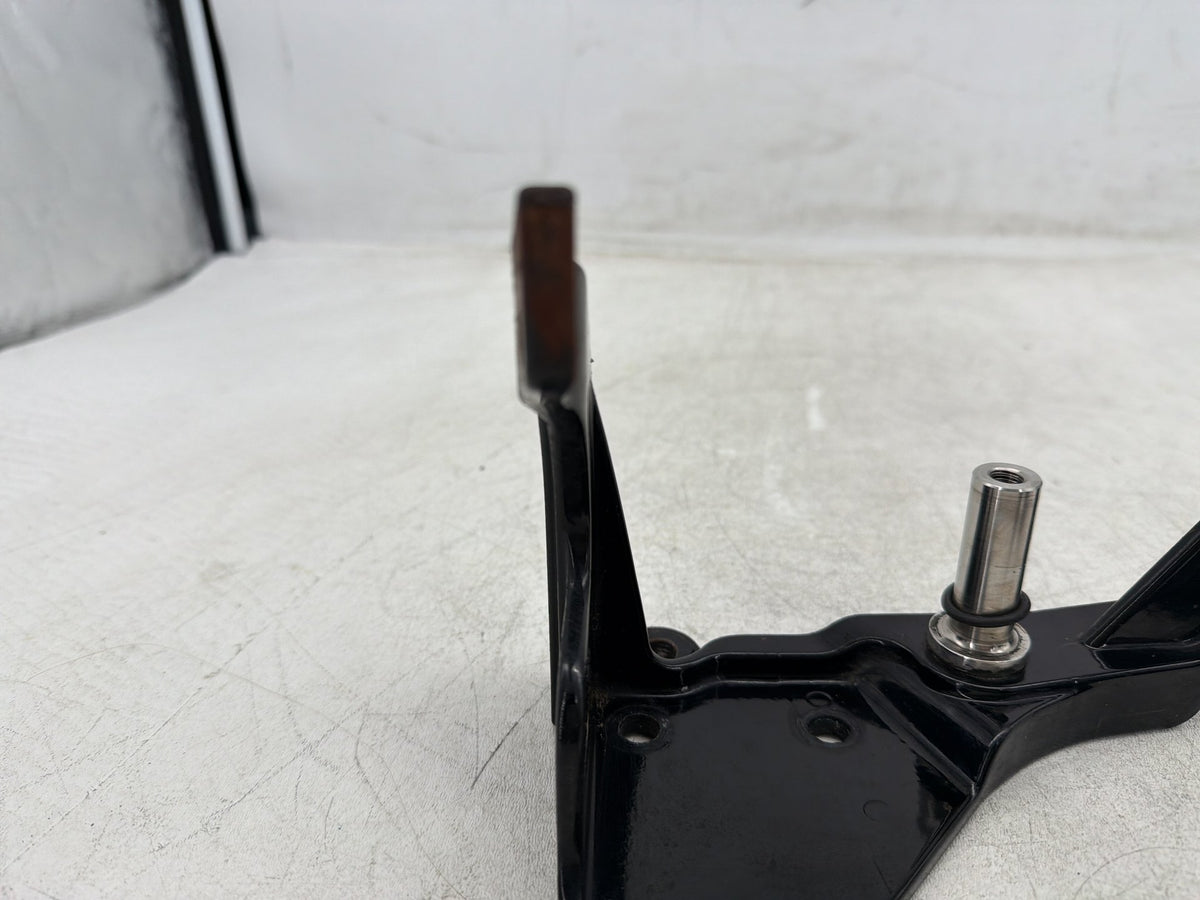 2001 Harley Fat Boy Softail FLSTFI OEM Left Right Driver Footpeg Bracket Mounts