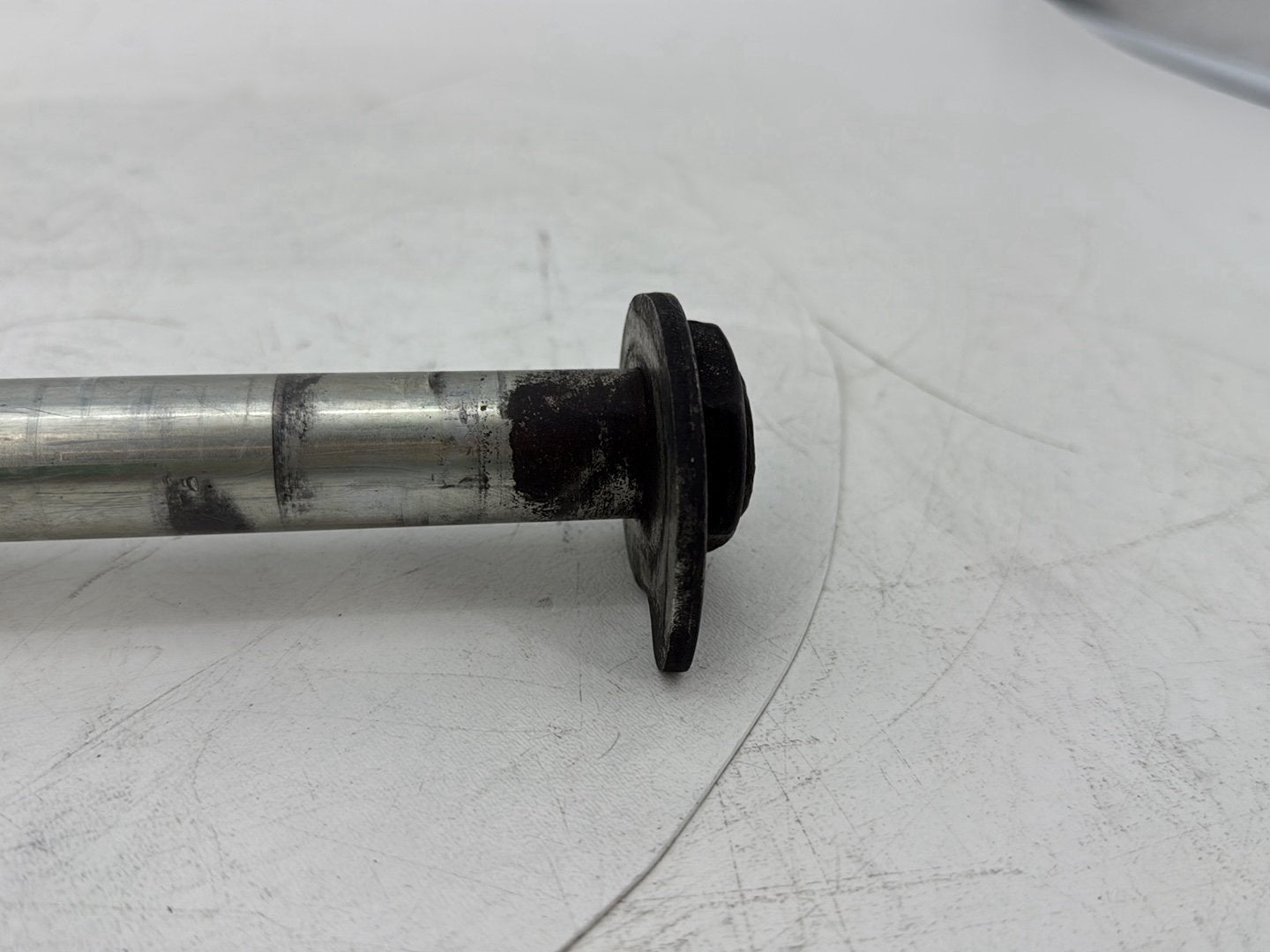 2008 Harley Electra Glide Touring Ultra FLHTCUI OEM Rear Wheel Axle Bolt Shaft