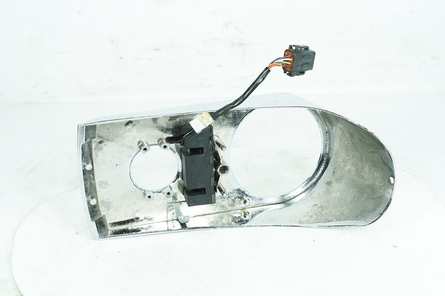 1999 - 2006 Harley-Davidson Softail Fat Boy Fuel Gas Tank Dash Console NOKey  	71250-00A
