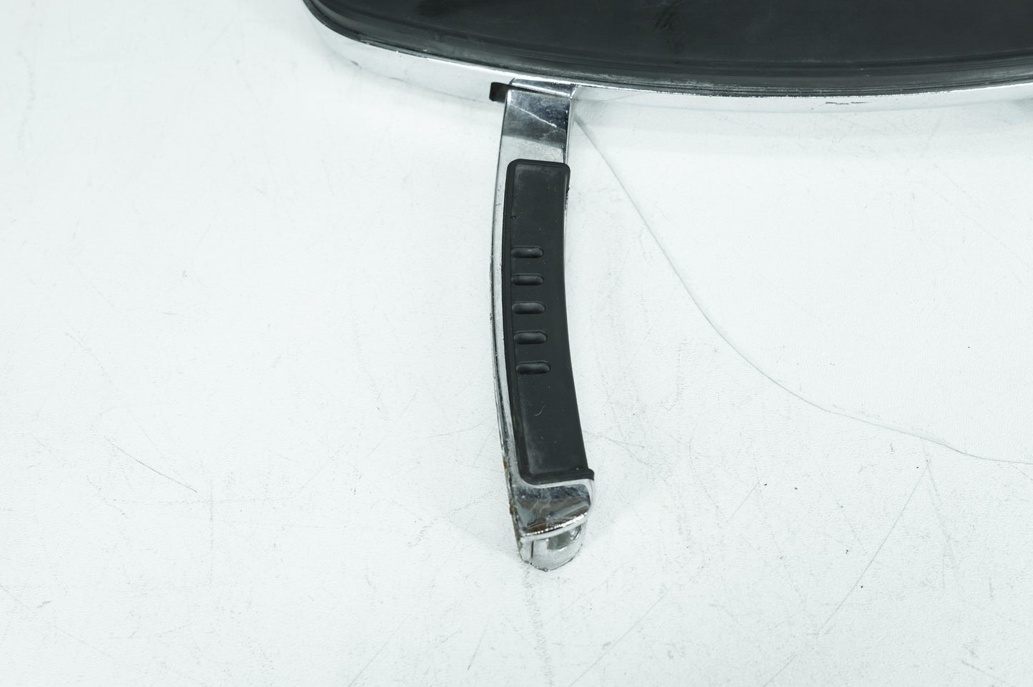 1999 - 2006 Harley-Davidson Touring Street Glide Left Right Driver Floorboard Foot Rest Aftermarket