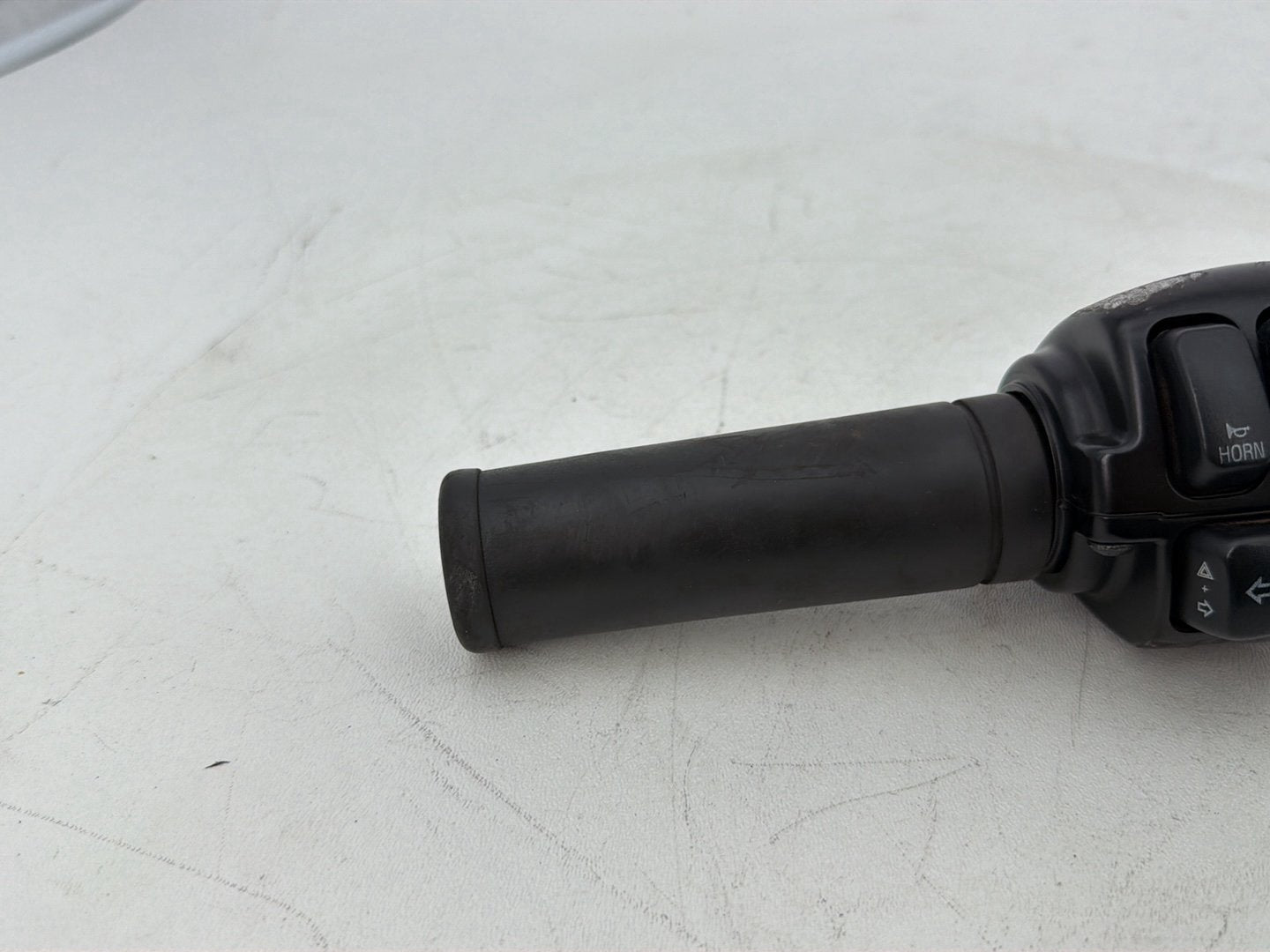 2007 - 2017 Harley-Davidson Dyna Super Glide Custom Left Turn Signal Headlight Switches Controls 71598-00