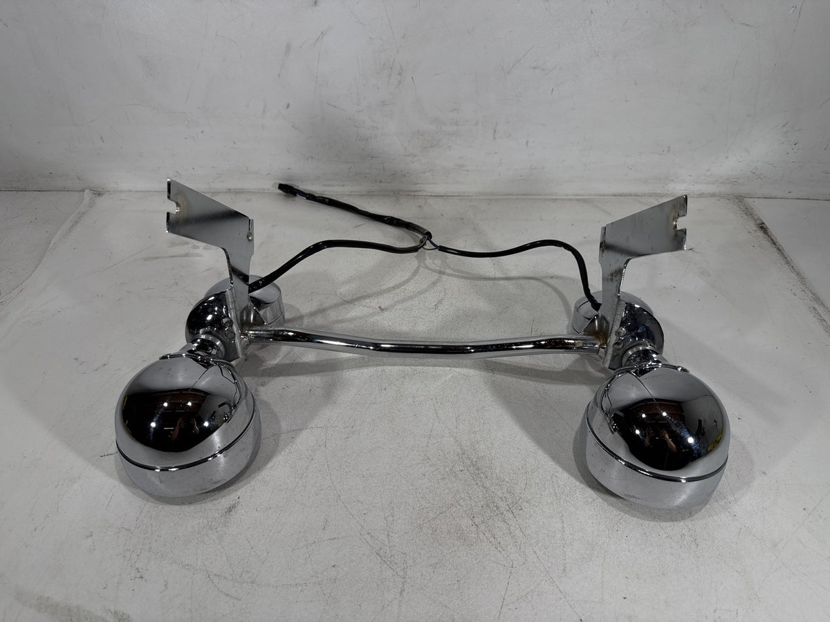 01 Harley Electra Touring Classic OEM Front Turn Signal Indicators Aux Light Bar