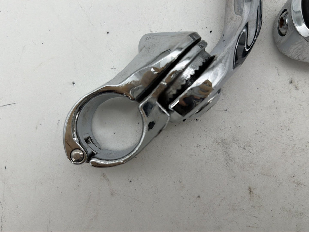 2014 Harley Electra Glide Touring Ultra OEM Front Right Left Highway Foot Pegs