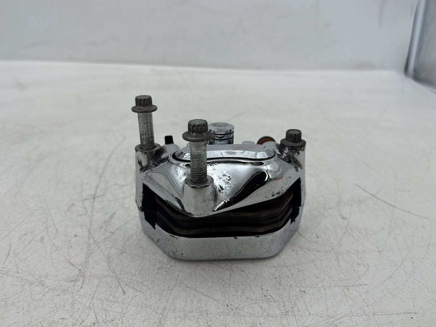 2006 Harley Electra Glide Touring Classic FLHTCI OEM Front Left 1 Brake Caliper