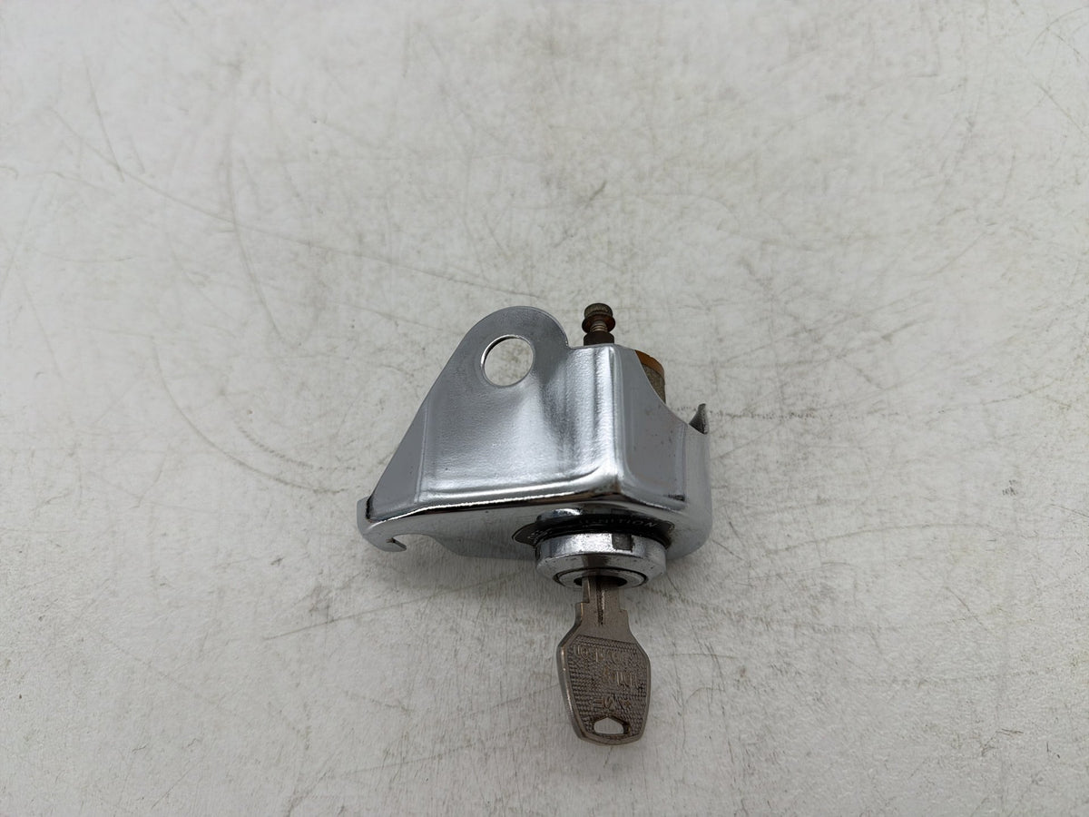 91 Harley Sportster 883 XLH883 OEM Ignition Switch Cylinder Barrel Lockset & Key