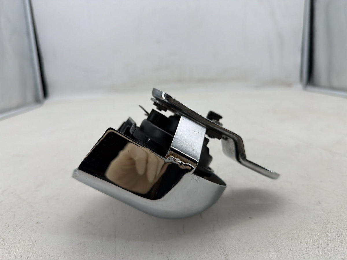 2016 Harley Dyna Fat Bob FXDF 103 OEM Horn Signal Klaxon Chrome Cover