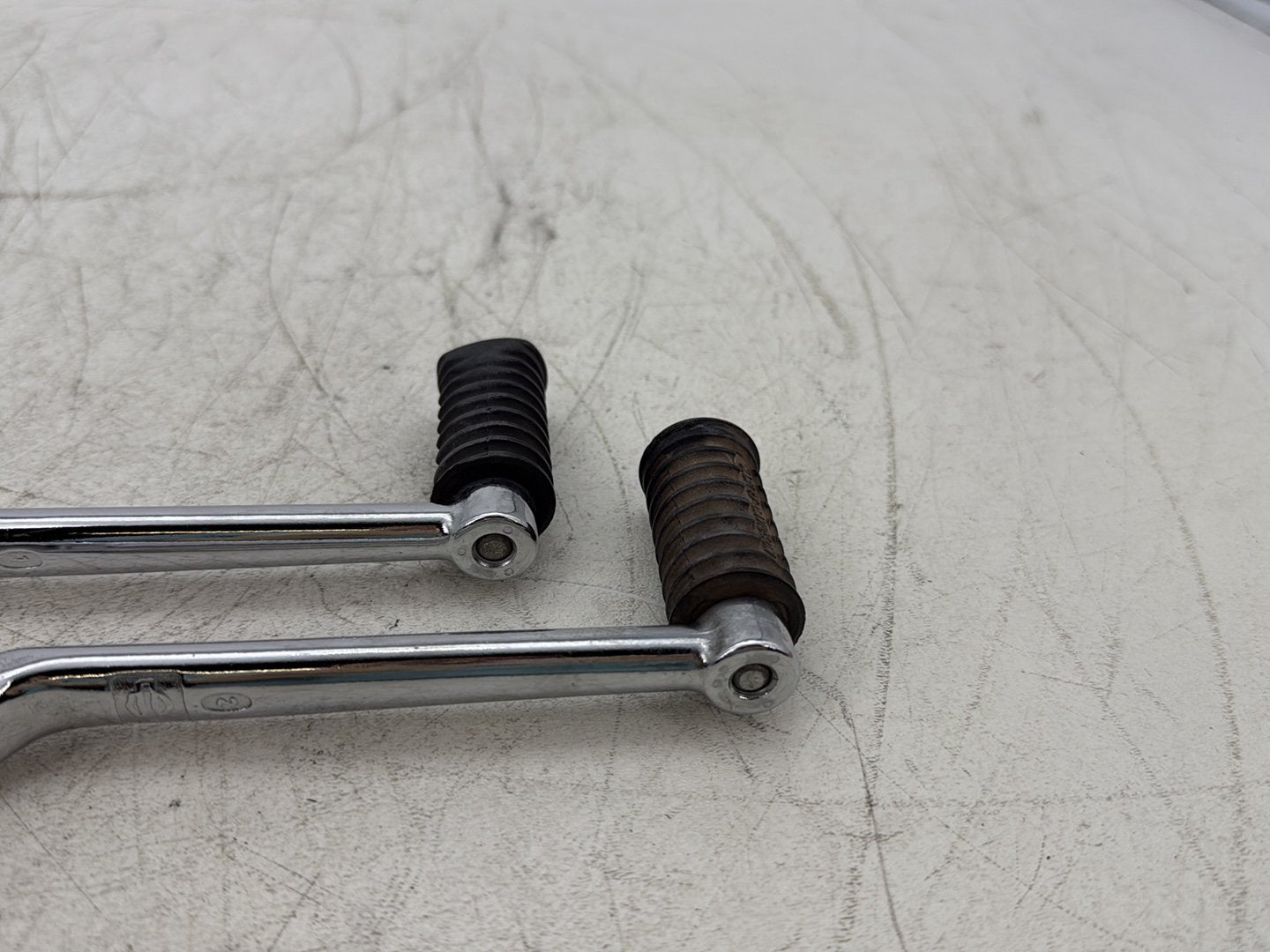 2007 Harley Electra Glide Touring Ultra OEM Gear Shifter Lever Pedal Pedals