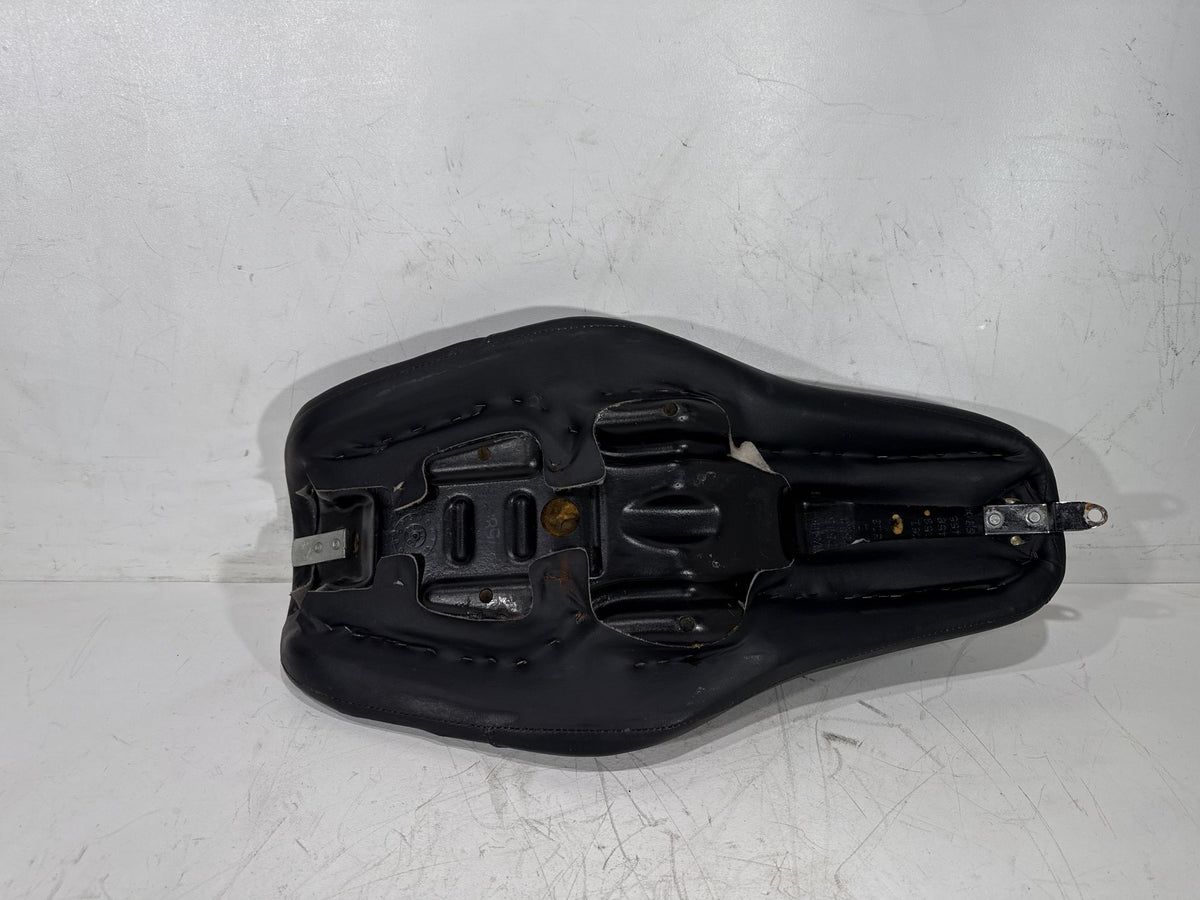 2005 Harley Dyna Super Glide Custom FXDC OEM Passenger Rider Driver Seat Saddle