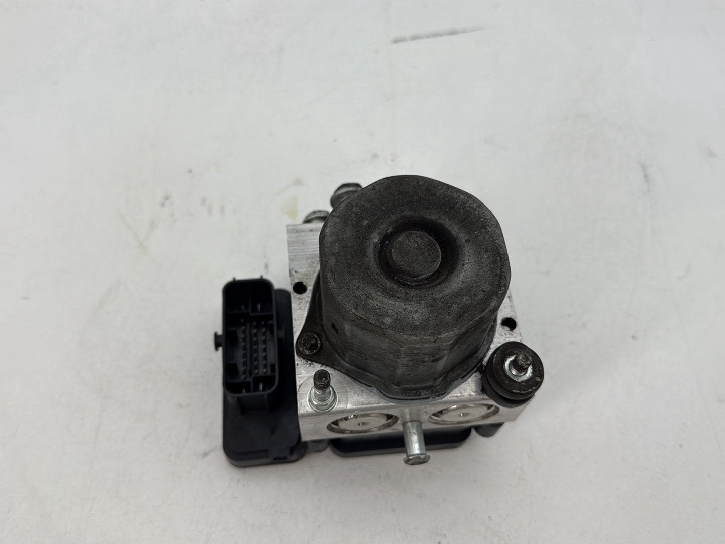 2014 Harley Electra Glide Touring CVO Screamin Eagle OEM ABS Brake Pump & Control Module