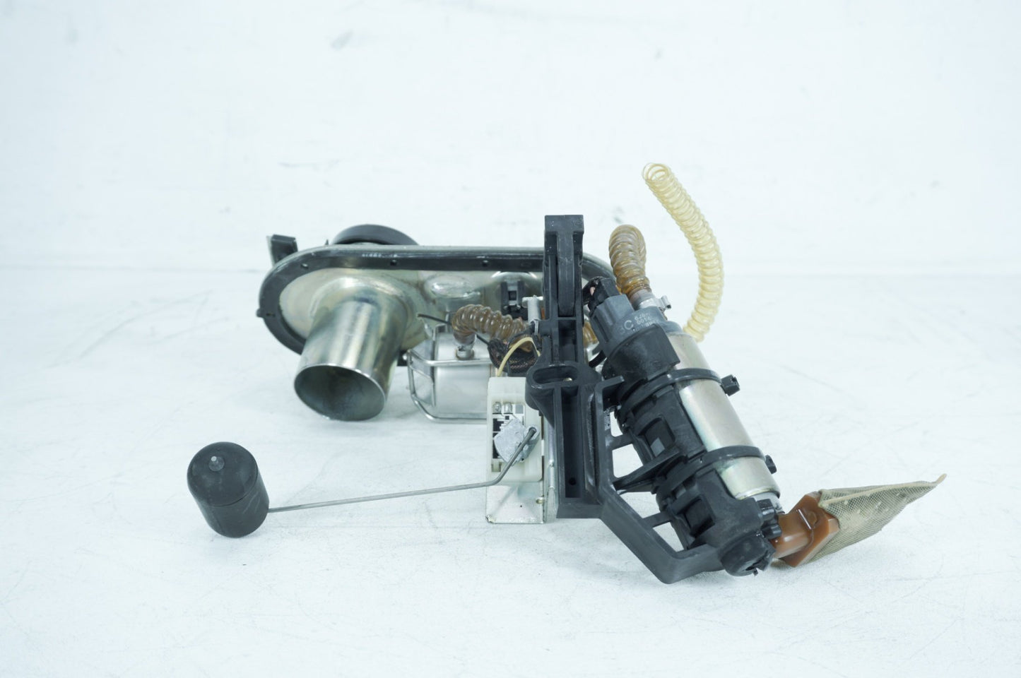 2007 - 2011 Harley-Davidson Touring CVO Electra Screamin Eagle Fuel Pump Gas Gasoline Petrol Sending 75126-06A