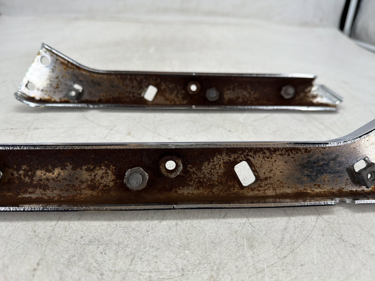 08 Harley Electra Glide Touring OEM Left Right Saddlebag Fender Struts Brackets